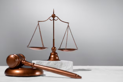 Comprar Diploma de Direito: Defenda o Futuro com Justiça e Conhecimento